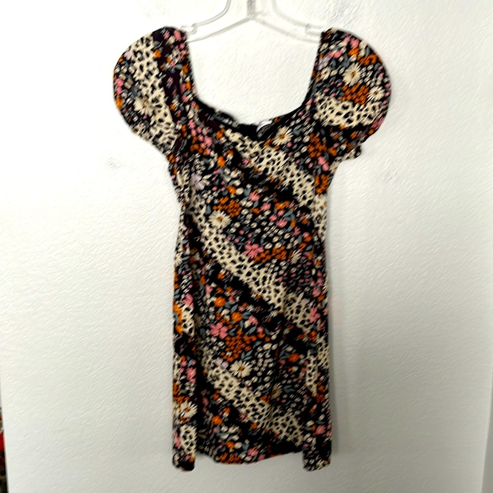 🖤🌸CUTE LITTLE MINIDRESS BY OTHERS FOLLOW SIZE XS 30Wx23L DARK FLORAL PATTERN